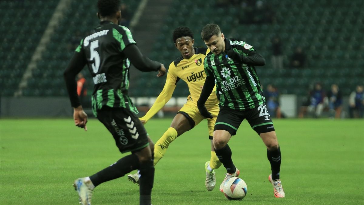 Kocaelispor ile İstanbulspor puanları paylaştı