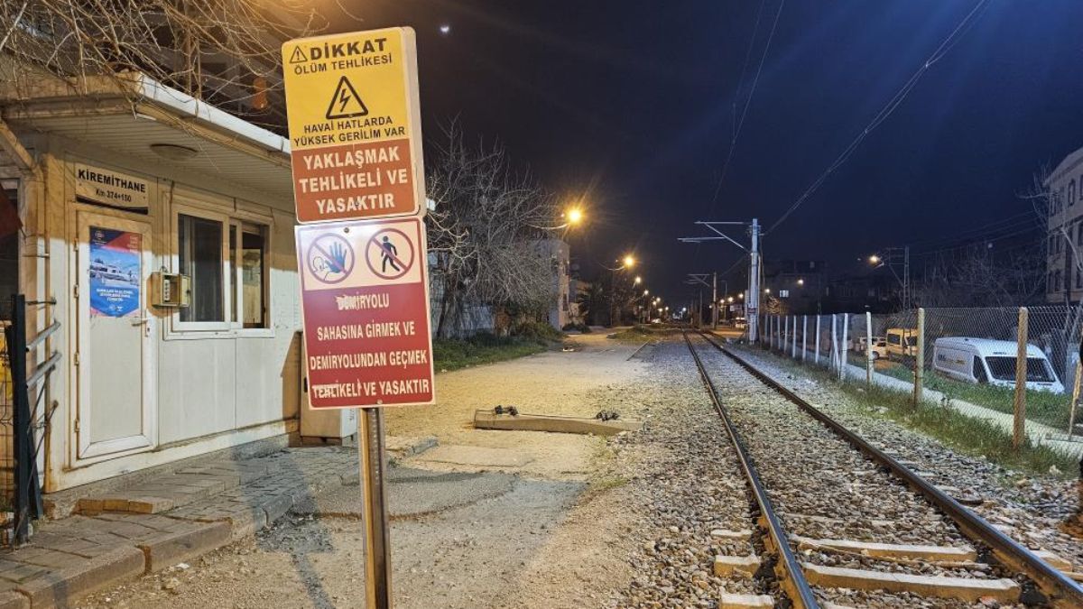 Adana'da bıçaklanan kardeşler yaşamını yitirdi