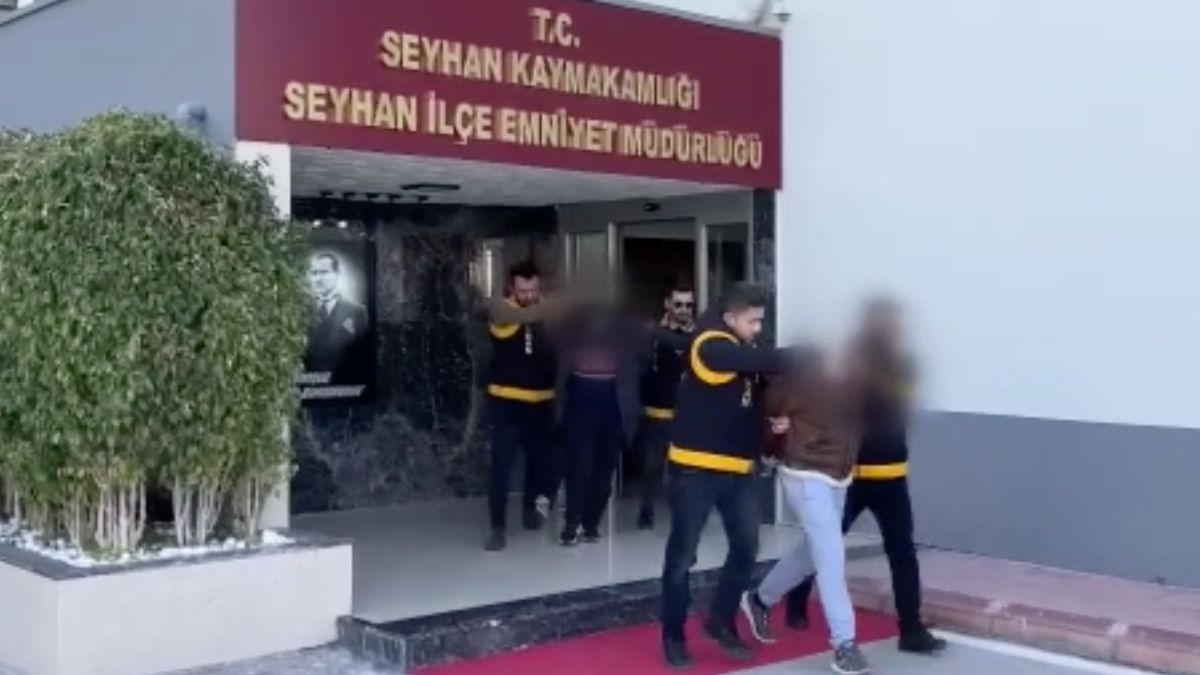 Adana'da silahla tehdit ederek haraç isteyen zanlılar tutuklandı