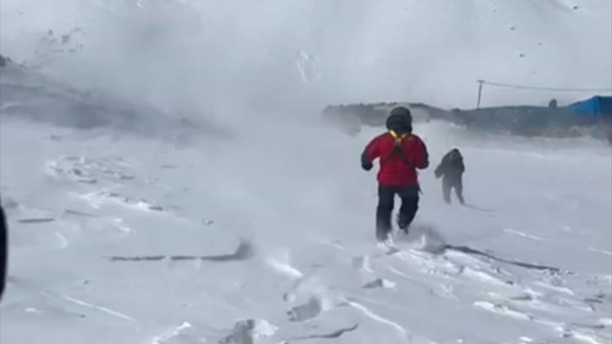 Erzurum’da 15 gündür mezrada mahsur kalan kişi, helikopterle kurtarıldı