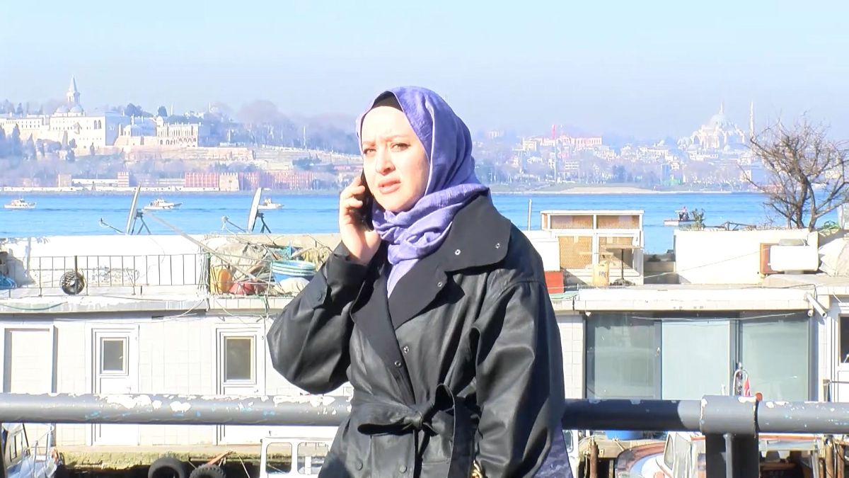 İstanbul’da yanan aracını gözyaşları içinde izledi