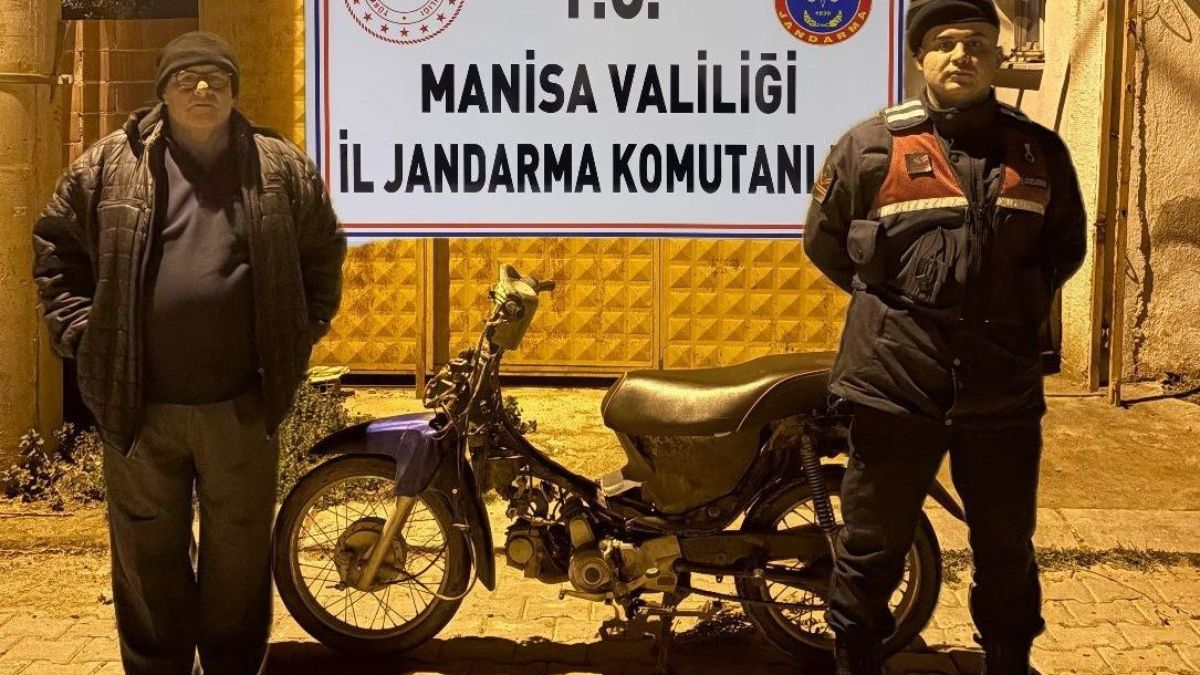 Manisa’da çalınan 2 motosiklet, jandarma sayesinde bulundu