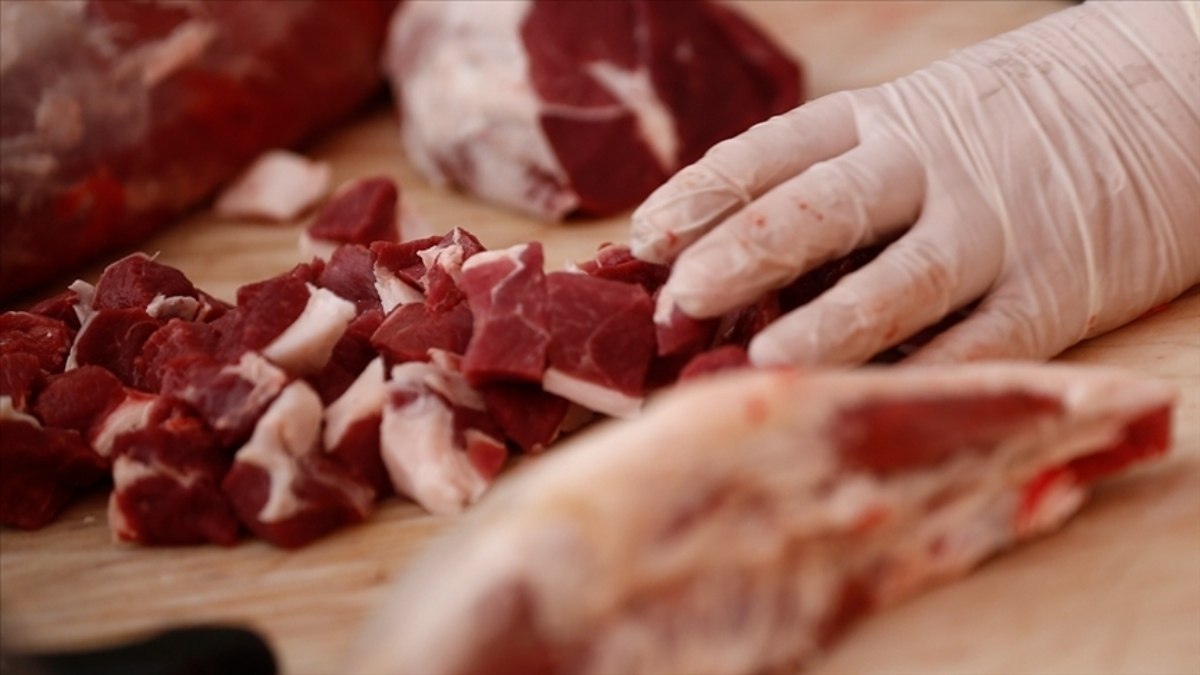 Fırsatçılar bıktırdı! Marketlerdeki uygun fiyatlı kırmızı et satışına 2 kilo sınırlama getirildi