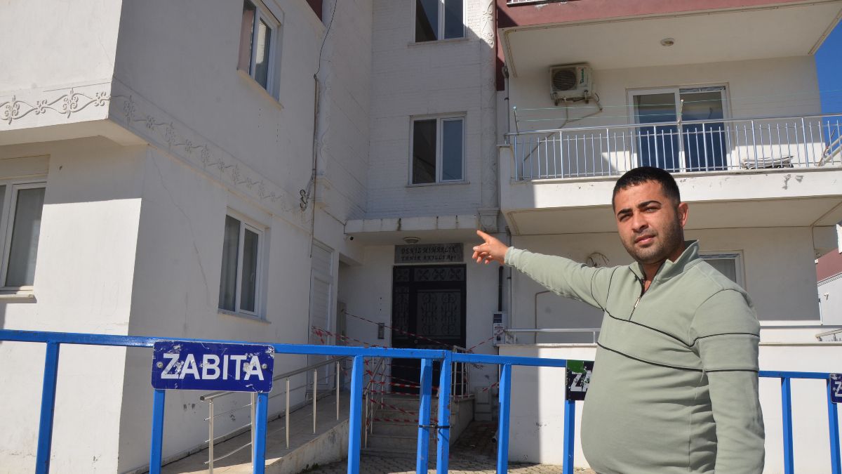 Antalya'da yıkılma tehlikesiyle 2 katlı bina mühürlendi