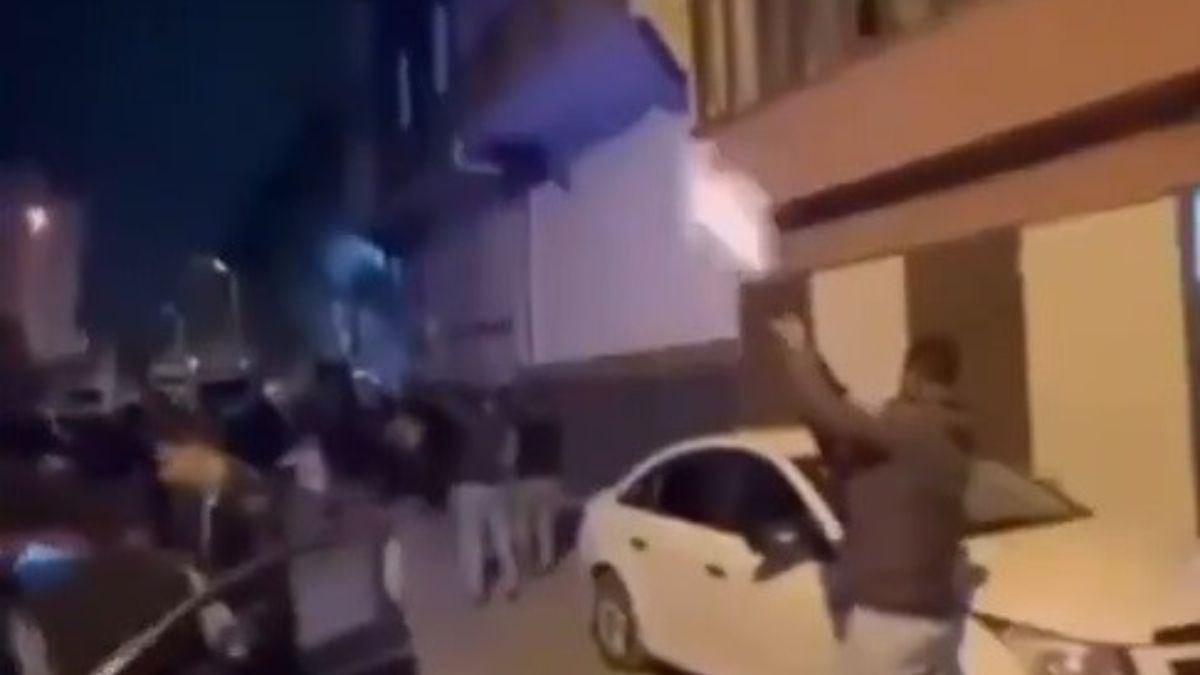 Gaziantep'te pompalı tüfekle havaya ateş edenler yakalandı.