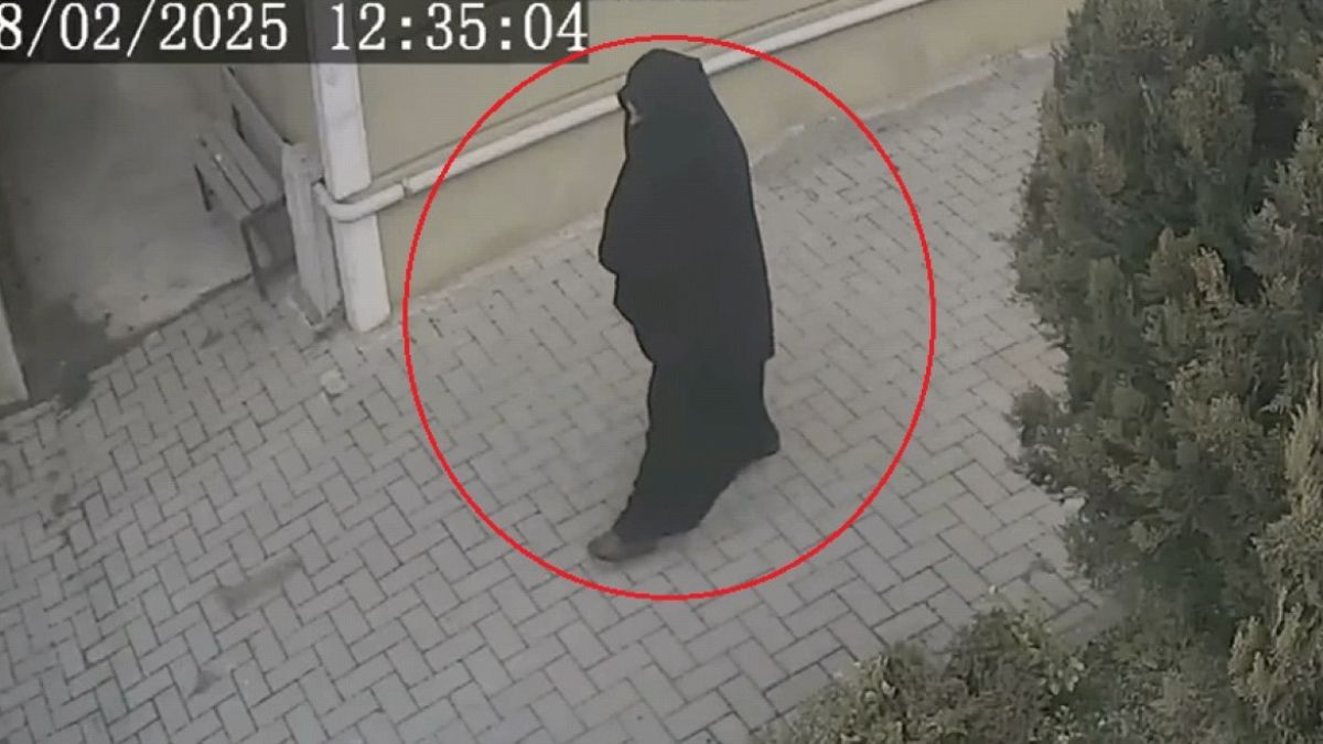 Bursa’da çarşaf giyip ablasının evine girdi: 1 milyon TL’lik ziynet eşyası çaldı