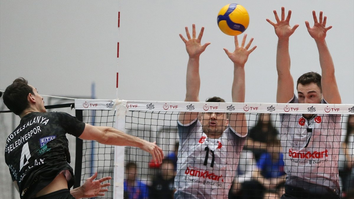 Alanya Belediyespor, Ziraat Bankkart'ı mağlup etti