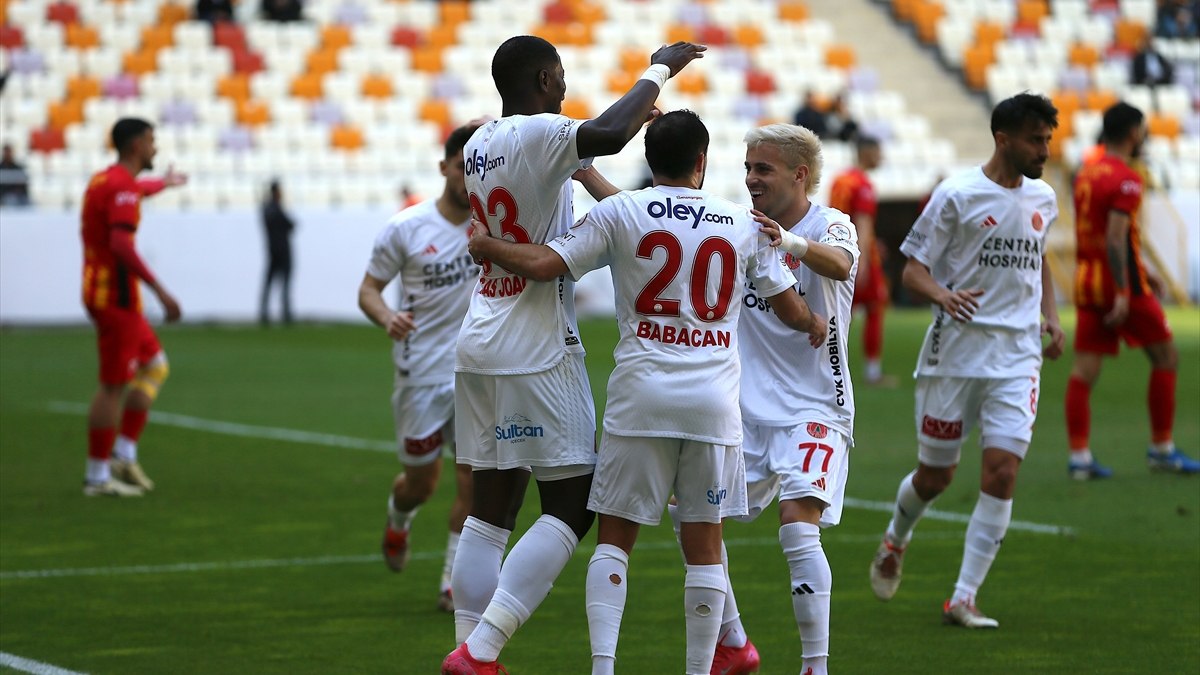 Ümraniyespor, Yeni Malatyaspor'a 5 attı!
