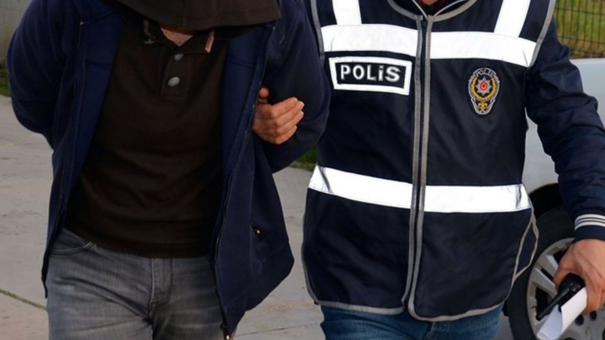 Şanlıurfa’da düğünde silahla havaya ateş eden 4 şüpheli gözaltına alındı
