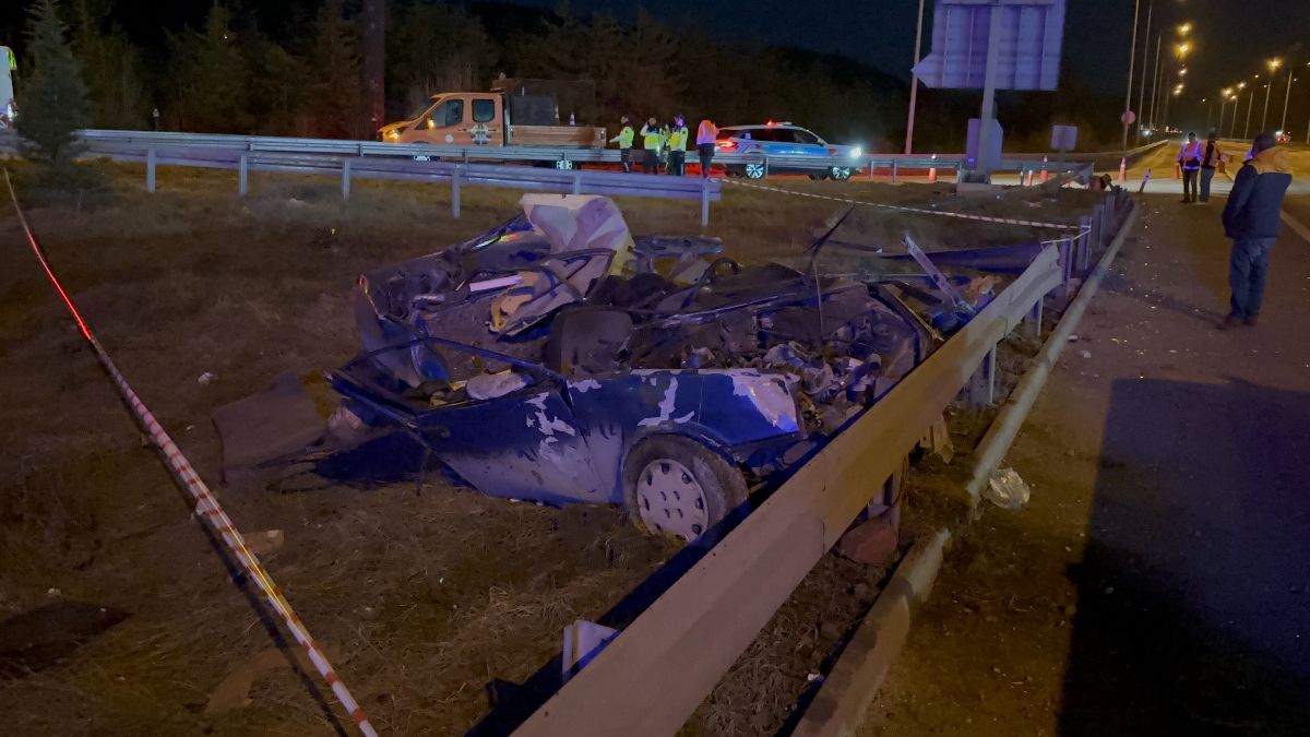 Bolu’da 3 kişinin hayatını kaybettiği feci kaza kamerada