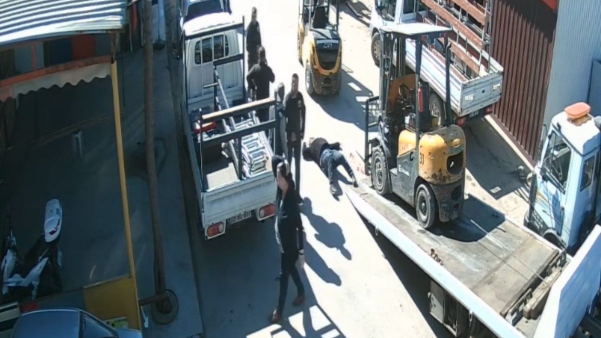Edirne’de işçi forkliftlerin arasında sıkışarak can verdi