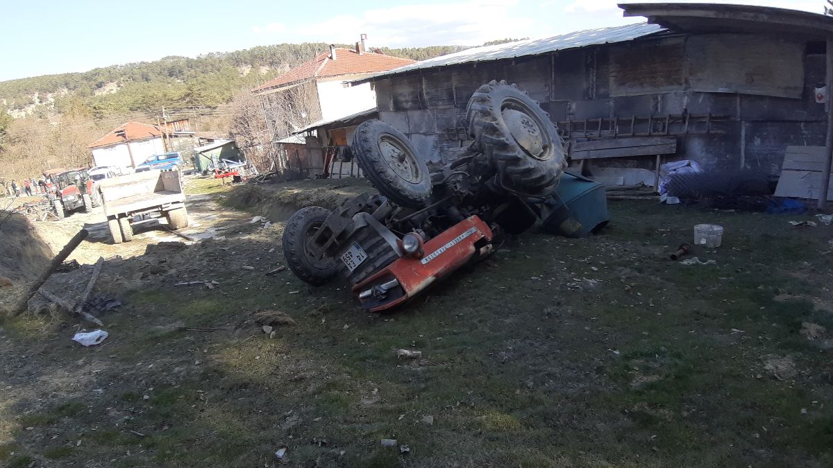 Bolu'da traktör devrildi: Sürücüsü yaralandı