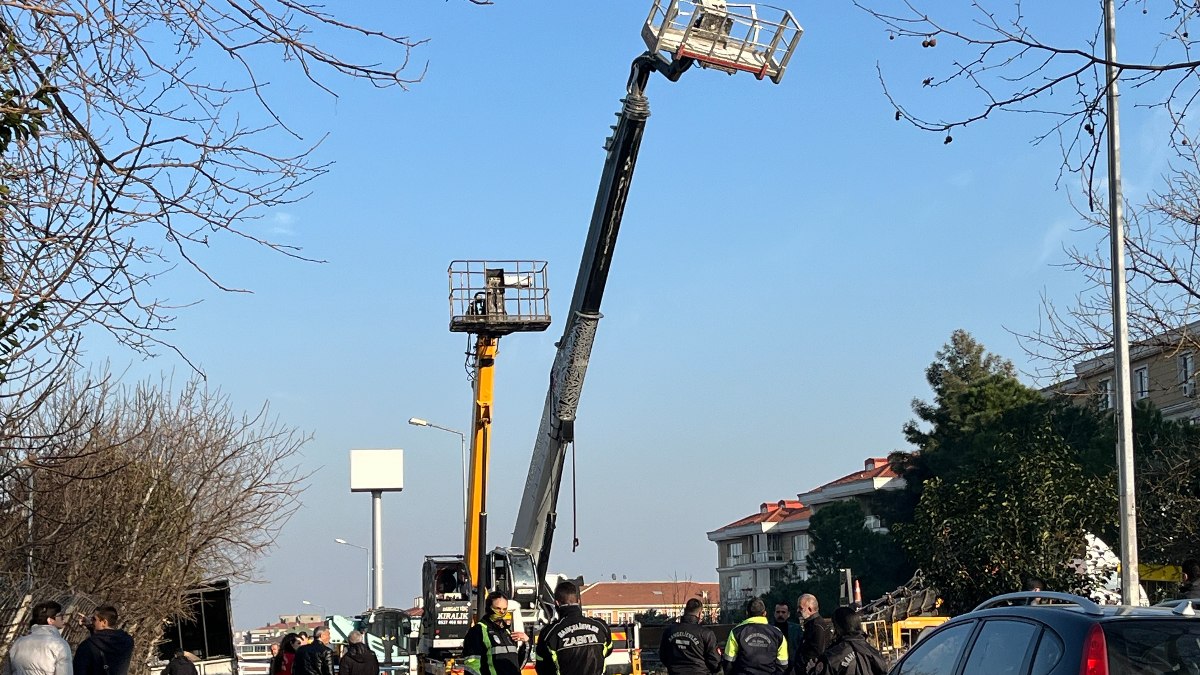 İstanbul'da vinç kazasında ağır yaralanan 1 işçi hayatını kaybetti