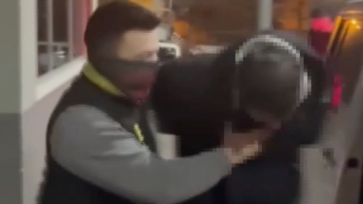 İstanbul’da sokak ortasında uyuşturucu satışı yapan şahıs yakalandı
