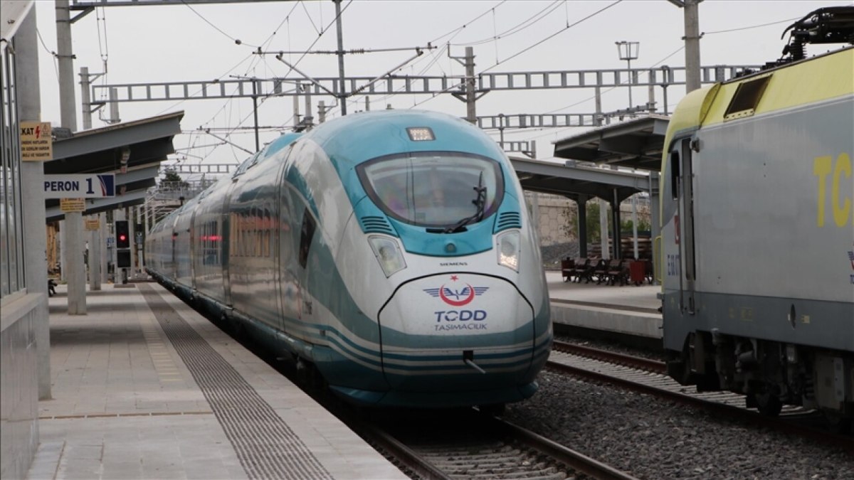 Ankara-İzmir hızlı tren hattı ne zaman açılacak? Ankara-İzmir arası kaç saat olacak?