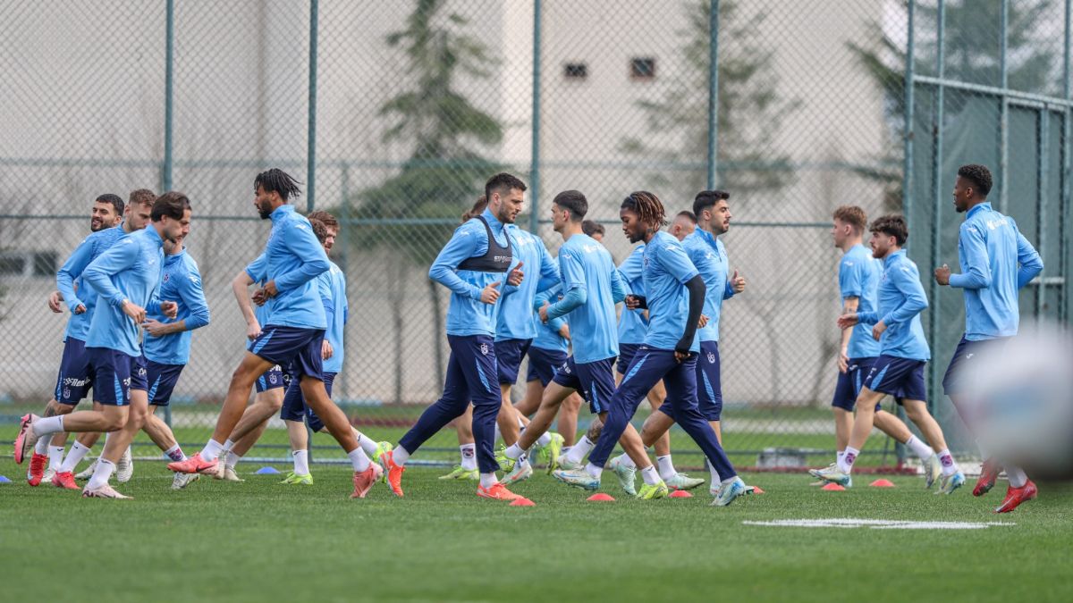 Trabzonspor'un Başakşehir maçı kafilesi belli oldu