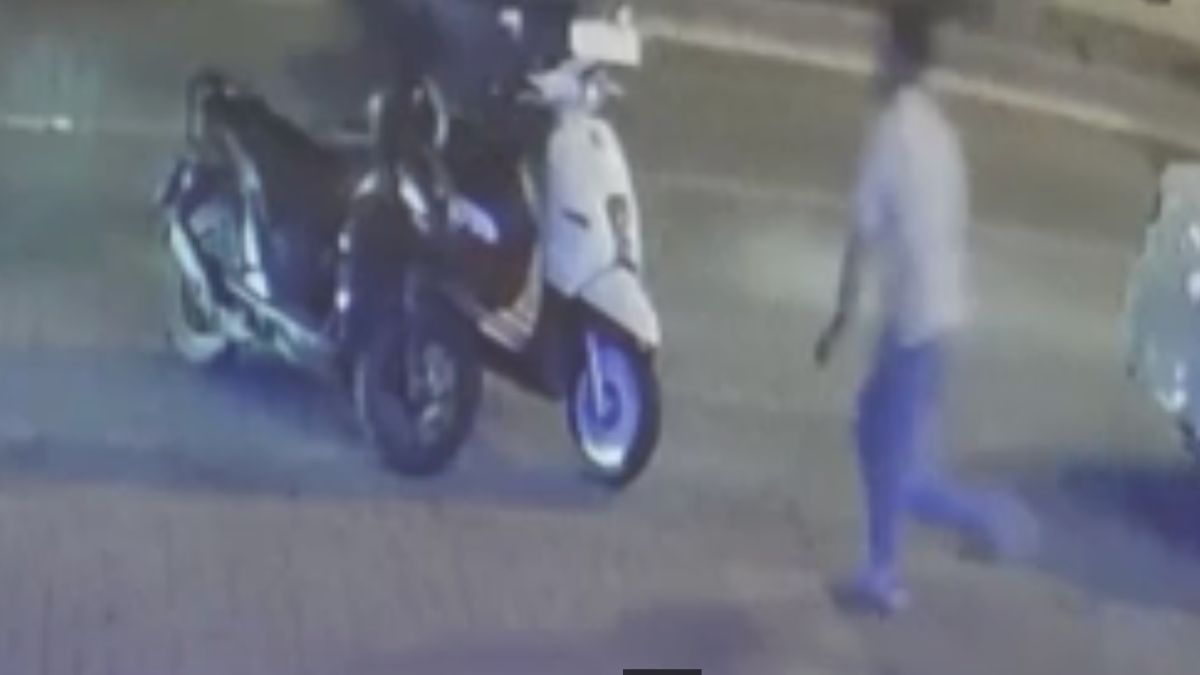 Antalya'da sokak ortasında tartıştığı kişiyi bıçaklayıp kaçtı