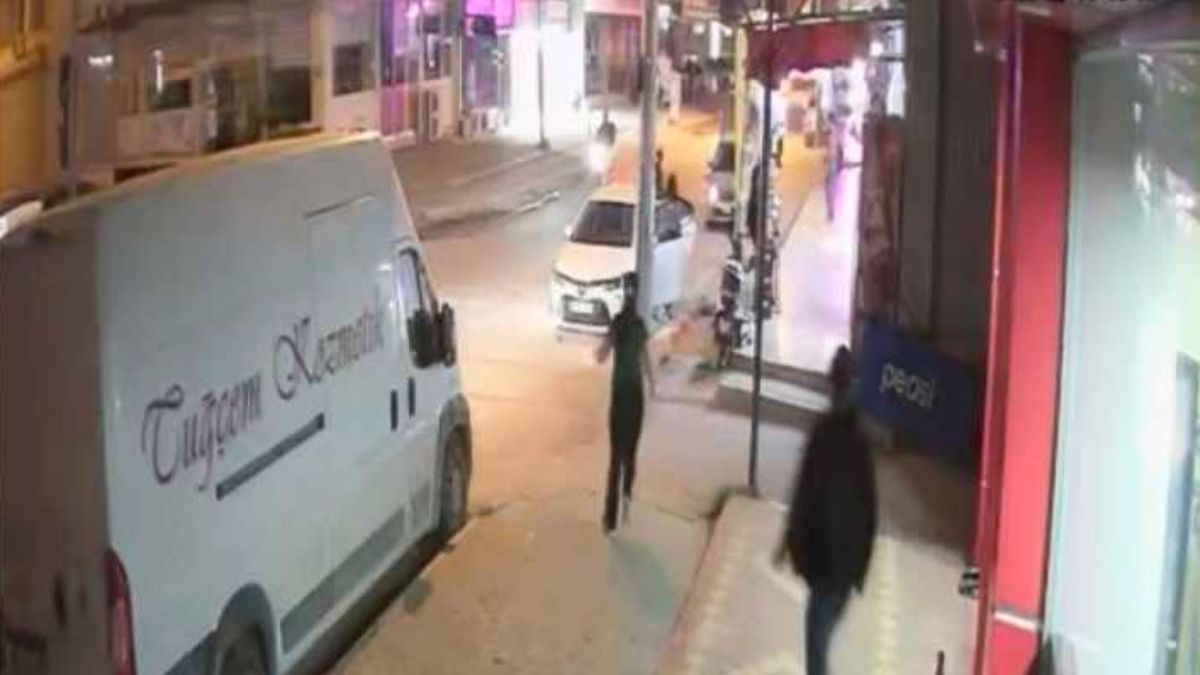 Osmaniye'de ticari aracın çarptığı yaya metrelerce havaya uçtu