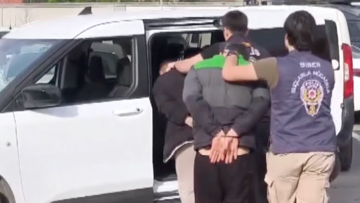 Adana’da engelli eşine akülü araç almak isterken dolandırıldı