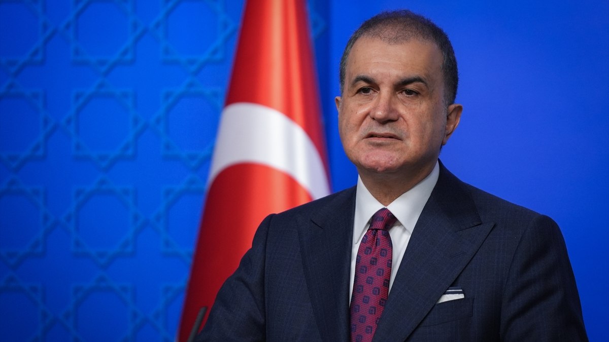 Ömer Çelik: Siyasetçinin yapması gereken yargı sürecini izlemektir