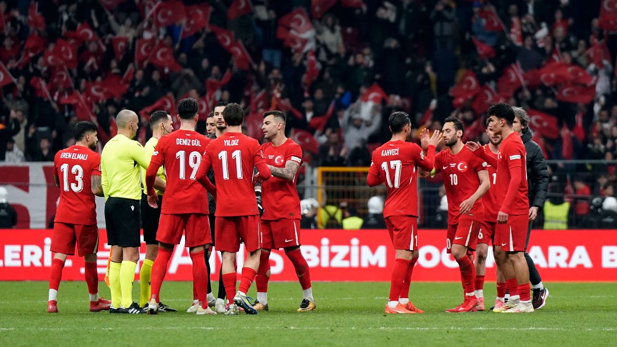 Milliler maç sonu büyük sevinç yaşadı