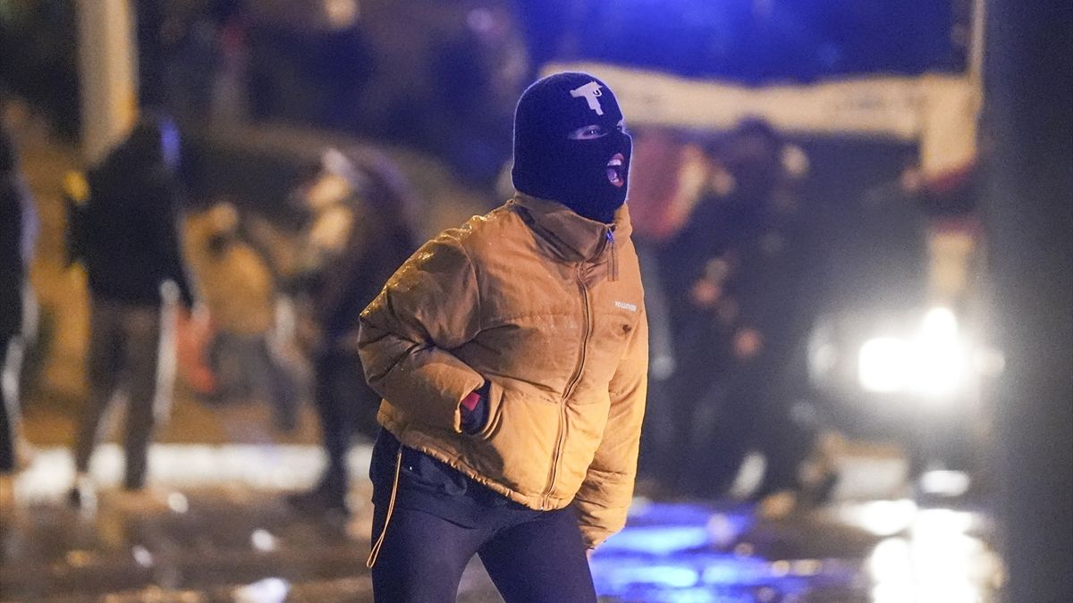 Ekrem İmamoğlu protestolarında vandallığın görüntüleri