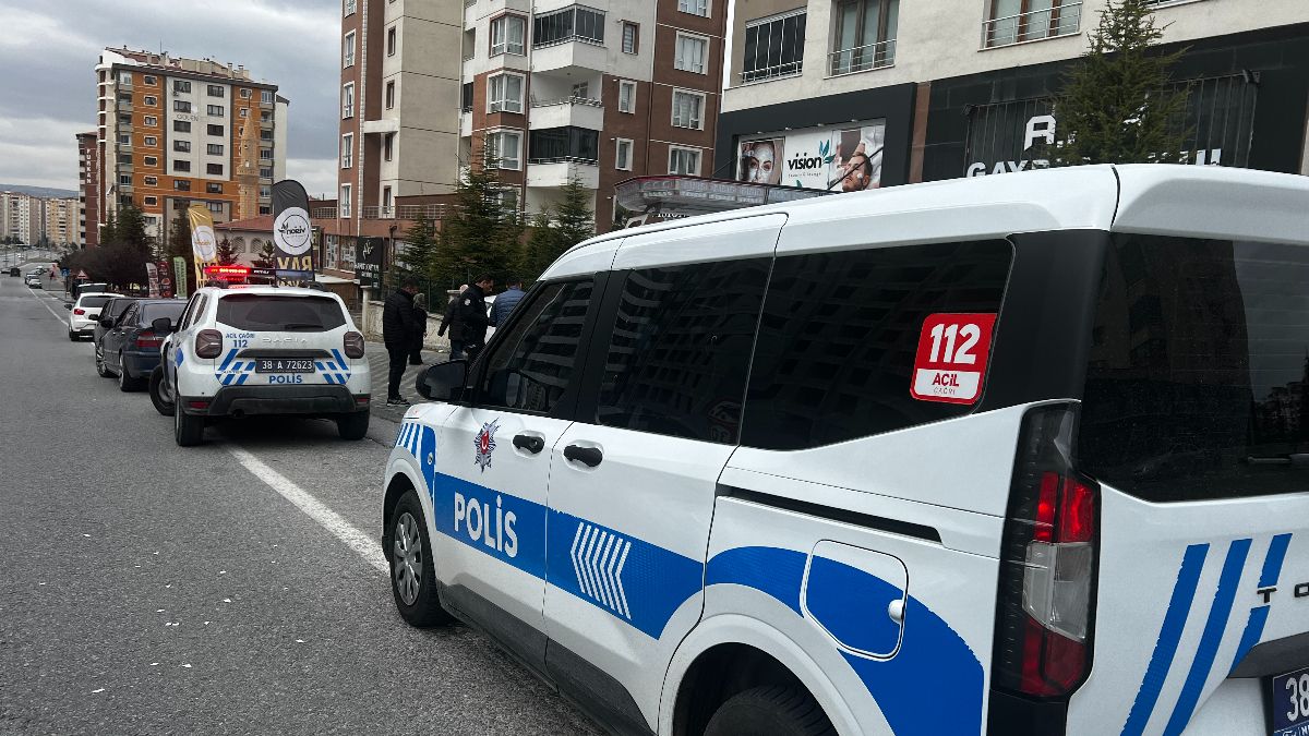 Kayseri'de eski sevgilisinin çalıştığı dükkana kurşun yağdırdı