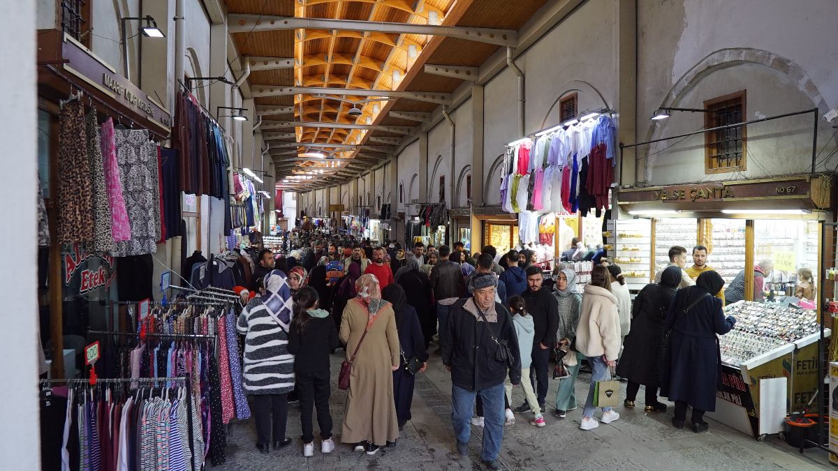 Kahramanmaraş'ın tarihi çarşısında bayram hareketliliği