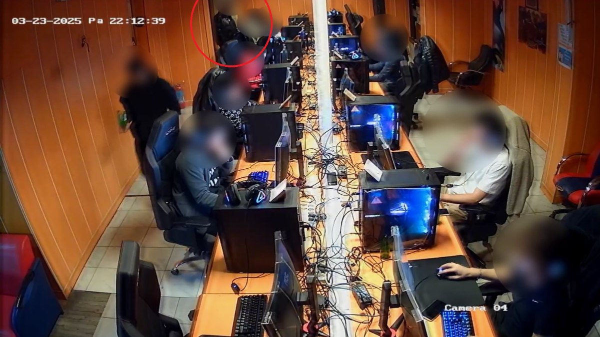 Samsun'da arkadaşını soydu