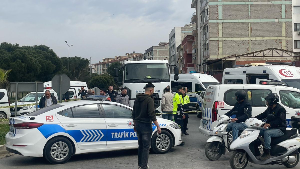 İzmir’de yolun karşısına geçmeye çalışan yaşlı adam hayatını kaybetti