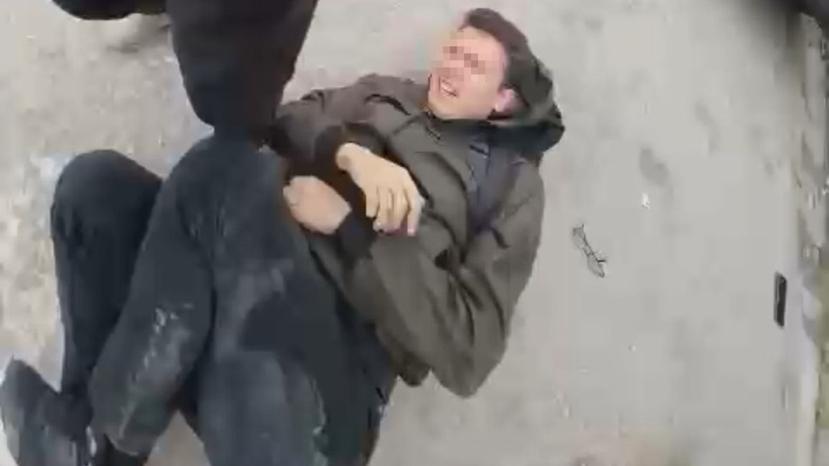 Bolu’da ters yola giren motosiklet yayaya çarptı