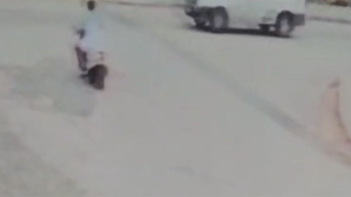 Gaziantep'te hafif ticari araçla çarpışan motosikletli öldü