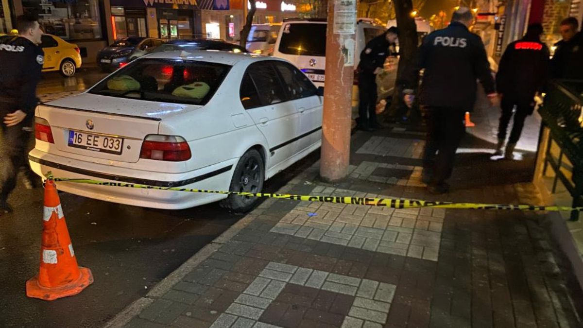Bursa’da otomobile ateş eden şahıs mezarlıkta yakalandı Bursa’da otomobile ateş eden şahıs mezarlıkta yakalandı