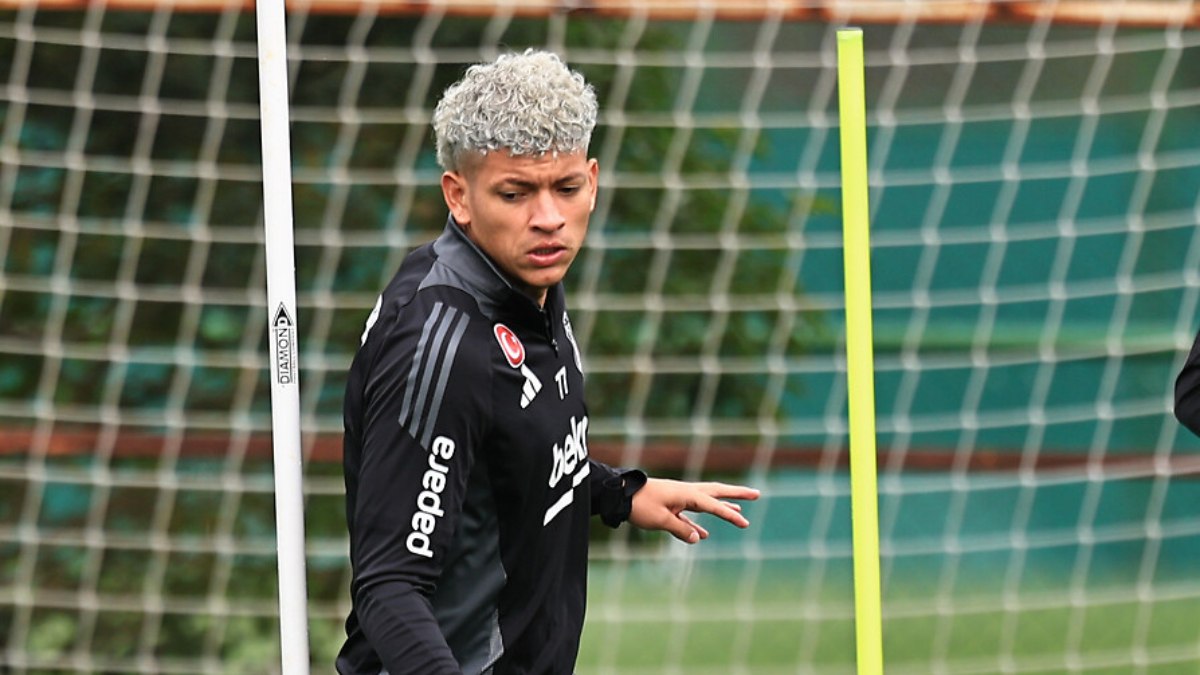 Beşiktaş'ta Elan Ricardo sakatlandı