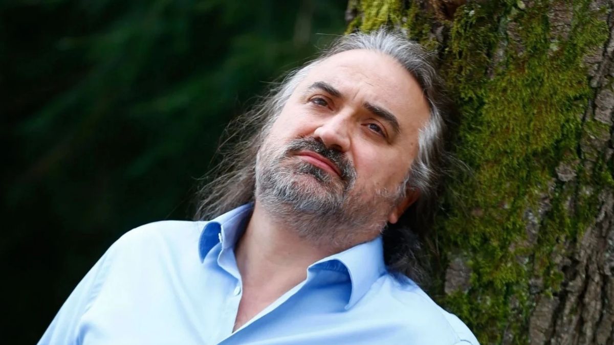 Volkan Konak'ın yıllar önce konserinde söylediği sözler gündem oldu! ''Baba tarafına uysak 58’de öldük''
