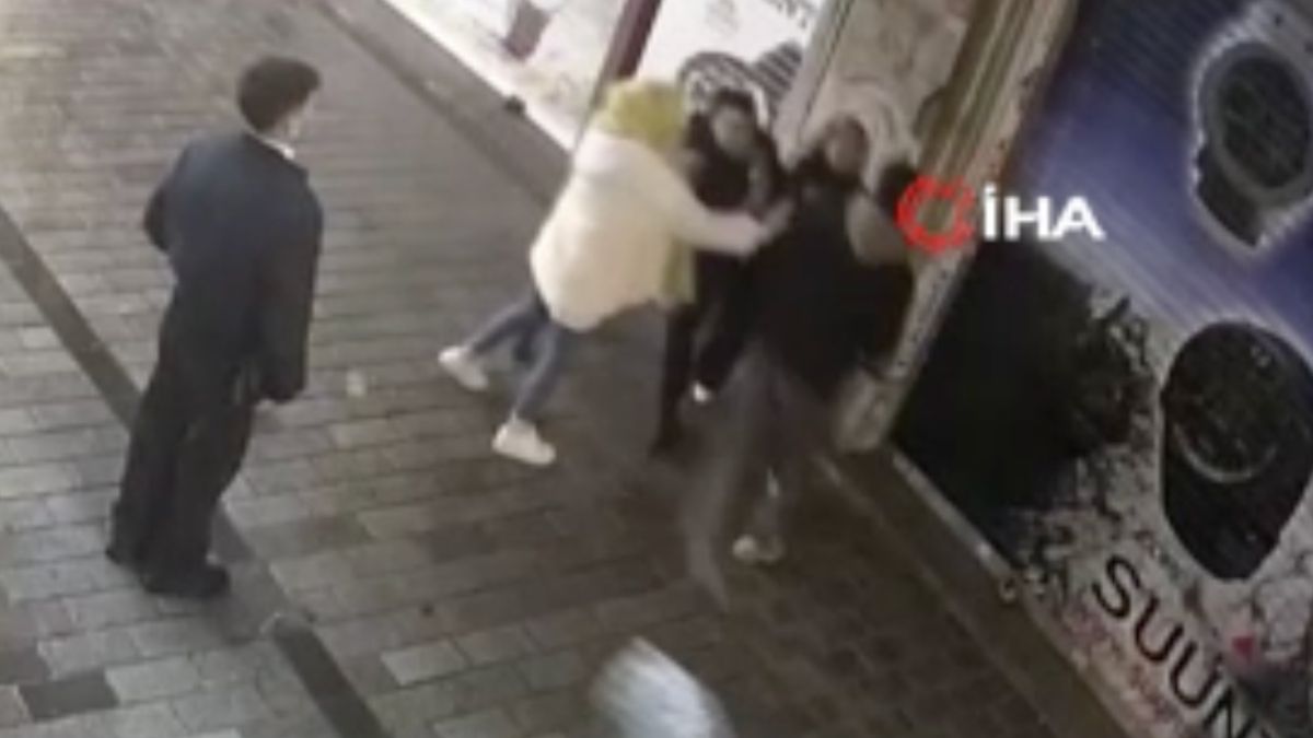 İstanbul'da kadına şiddet uygulayan şahsa bekçi müdahalesi