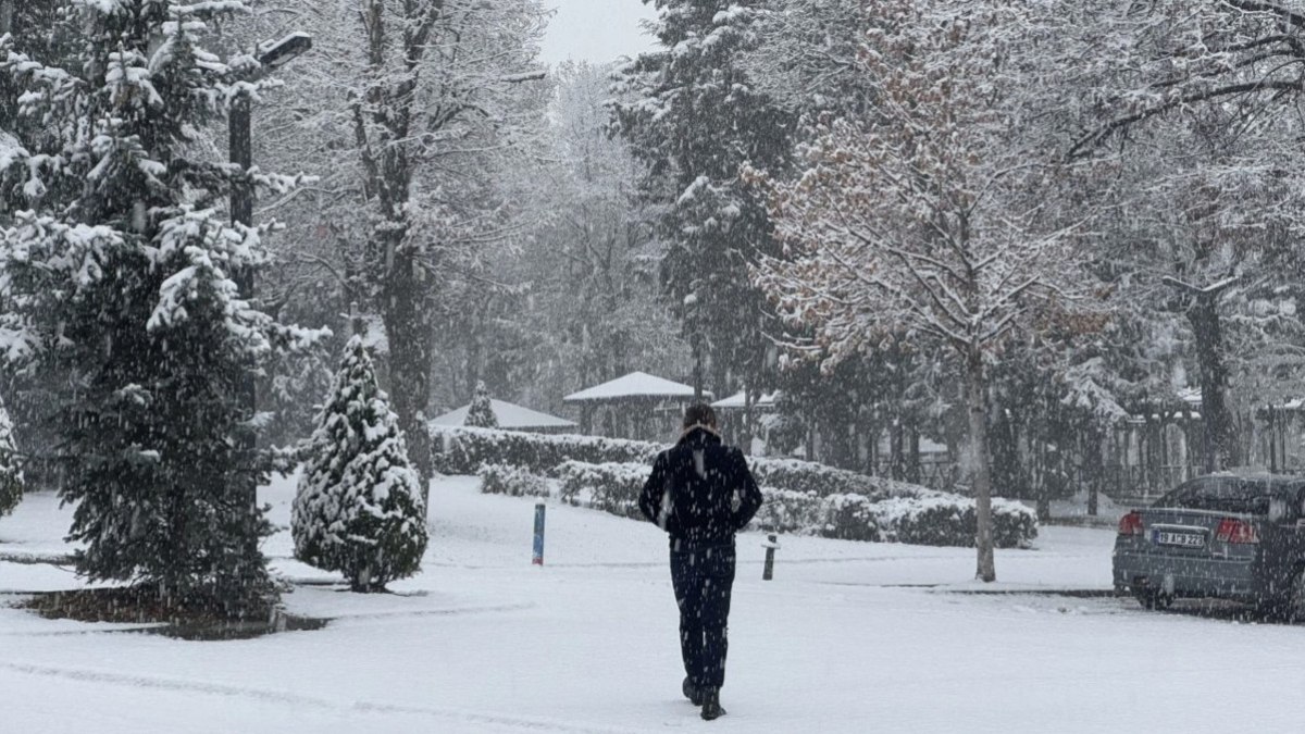 Çorum'un 3 ilçesinde eğitime kar engeli
