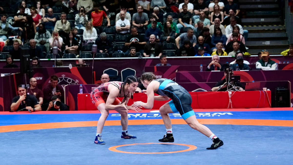 Milli sporcular, Avrupa Güreş Şampiyonası'nda 1 gümüş 1 bronz madalya aldı