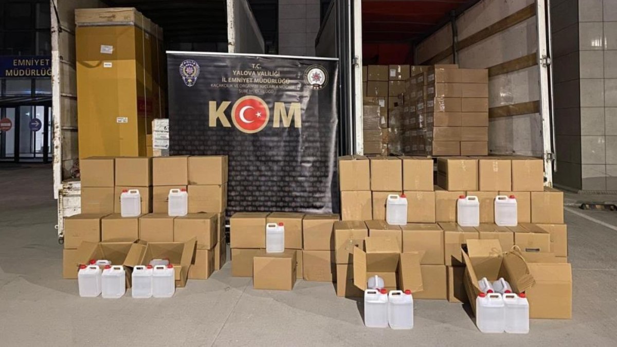 Yalova'da 1,5 tonluk etil alkol ele geçirildi
