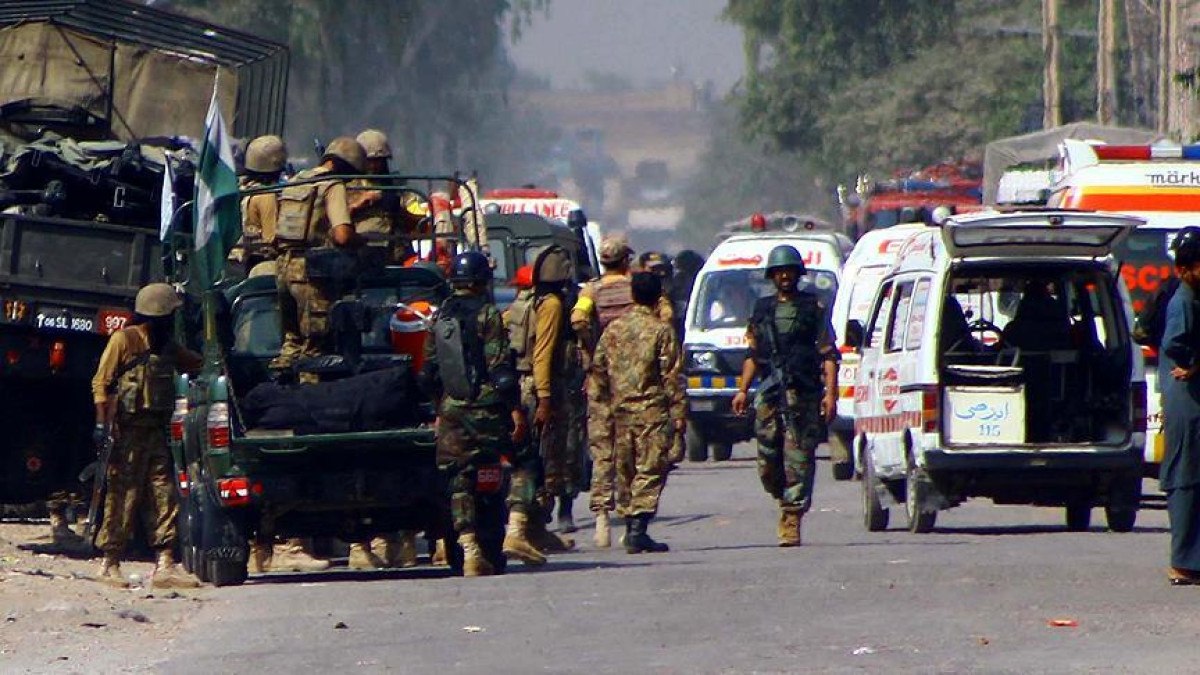 Pakistan'da bombalı saldırı: 3 ölü, 19 yaralı
