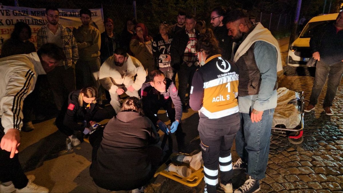 Edirne'de 2 otomobil çarpıştı, ortalık savaş alanına döndü: 4 yaralı