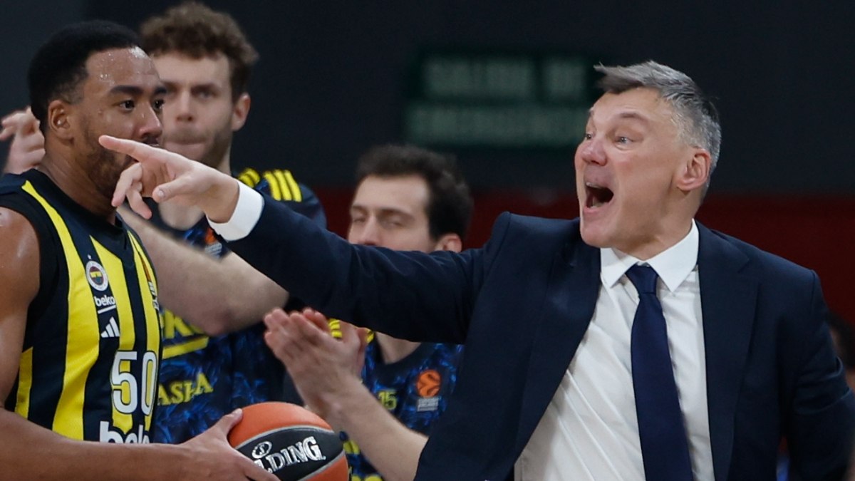EuroLeague'de yılın başantrenörü Sarunas Jasikevicius seçildi