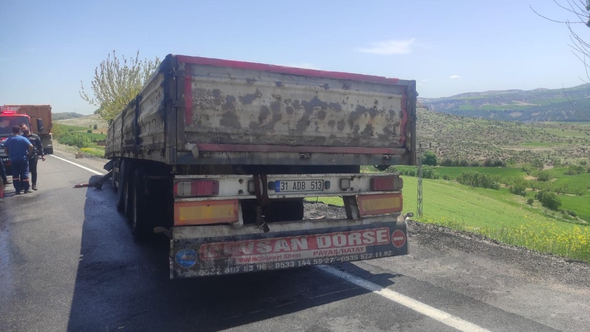 Adıyaman'da seyir halindeki tırda yangın