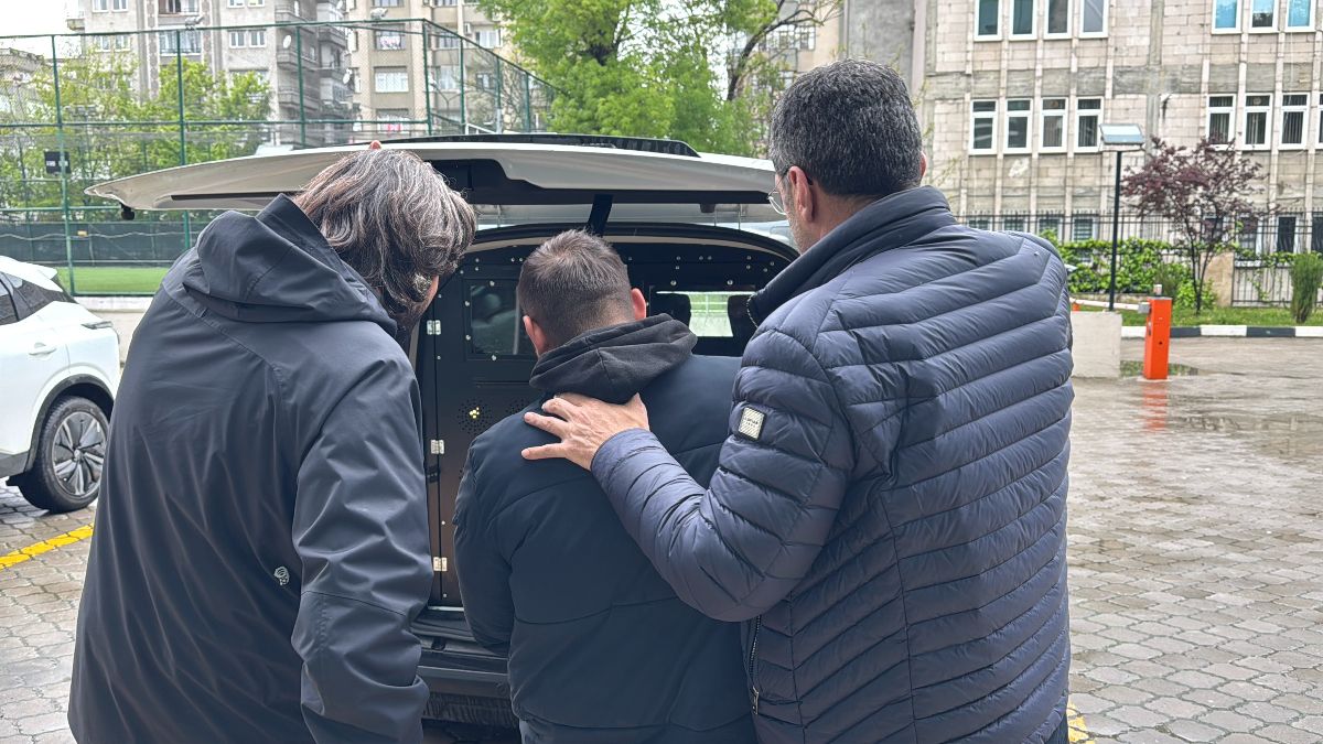 Samsun'da bıçaklı saldırı: Kız arkadaşıma baktı