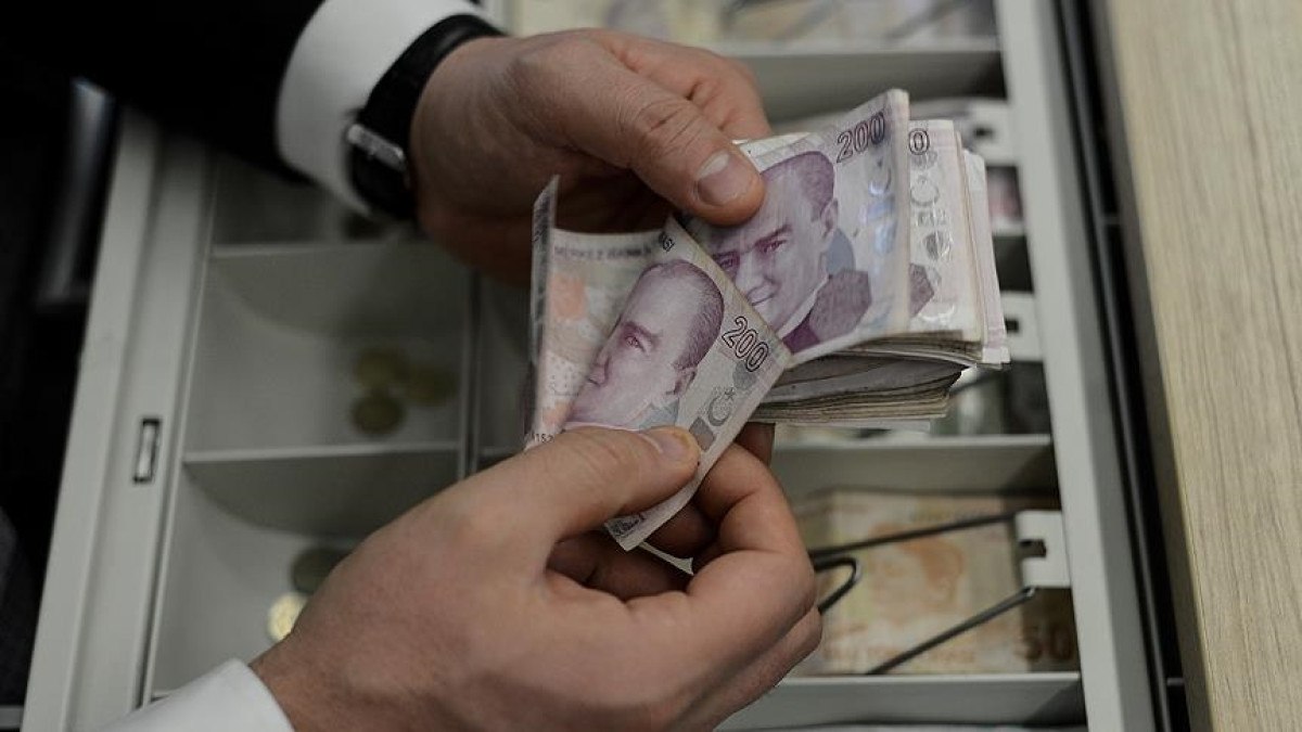 Ev kadınlarına emeklilik hakkı yolda: Primlerin 3'te birini devlet ödeyecek