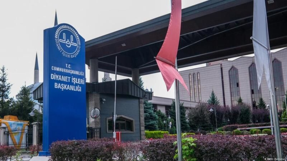 Diyanet yanıtladı: Domuz derisi haram mı? Domuz derisinden ayakkabı ve kıyafet giymek caiz mi?
