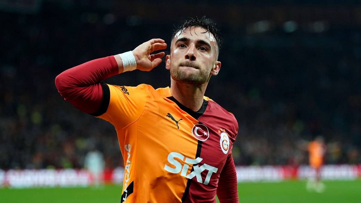 Yunus Akgün, Galatasaray'da 100. maçına çıktı