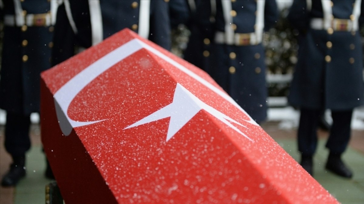 Şırnak'ta tırın çarptığı polis memuru şehit oldu