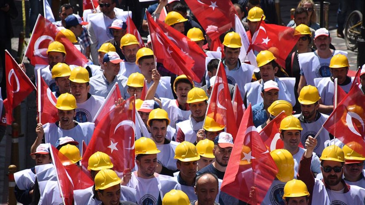 1 mayıs işçi bayramı hangi güne denk geliyor? 1 Mayıs resmi tatil mi?