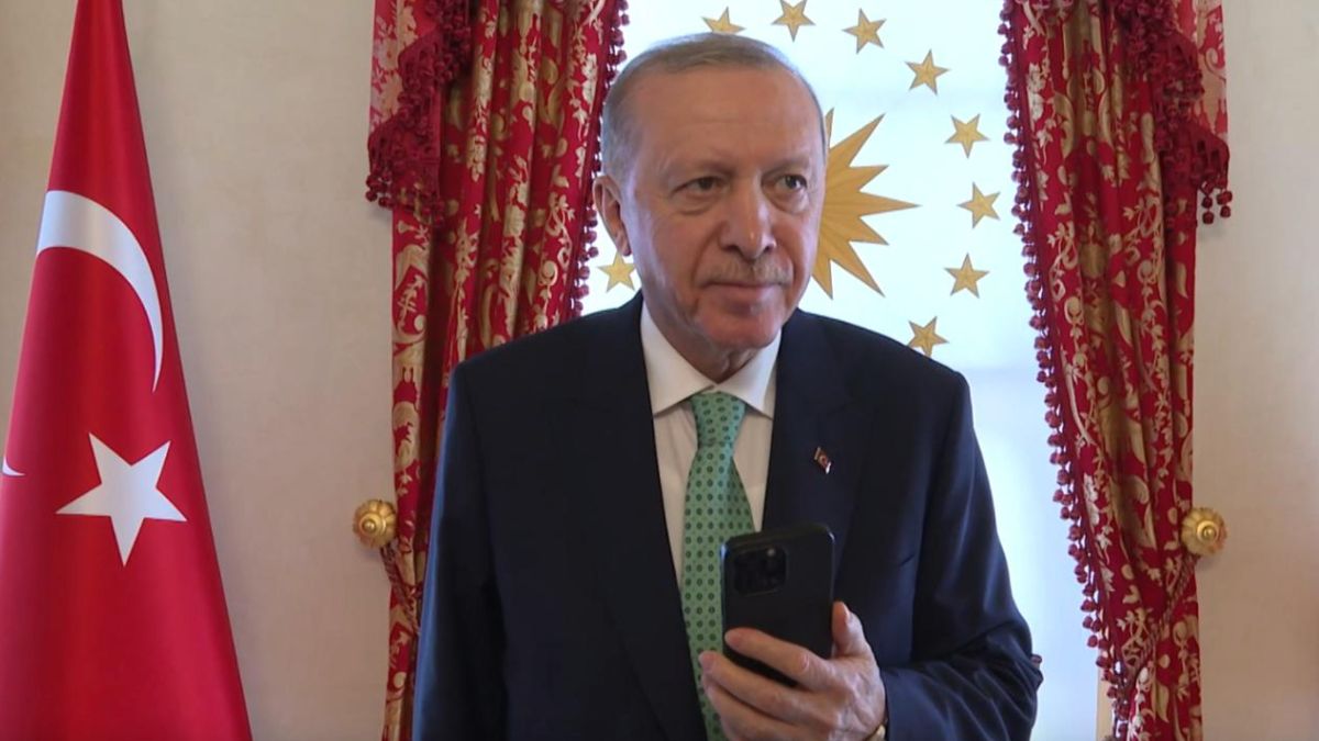 Cumhurbaşkanı Erdoğan, Trabzonspor'u telefonla tebrik etti